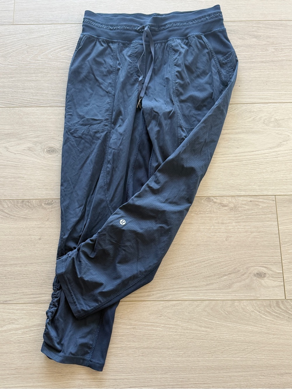 Lululemon Dance Studio Crop *25"
True Navy size 6